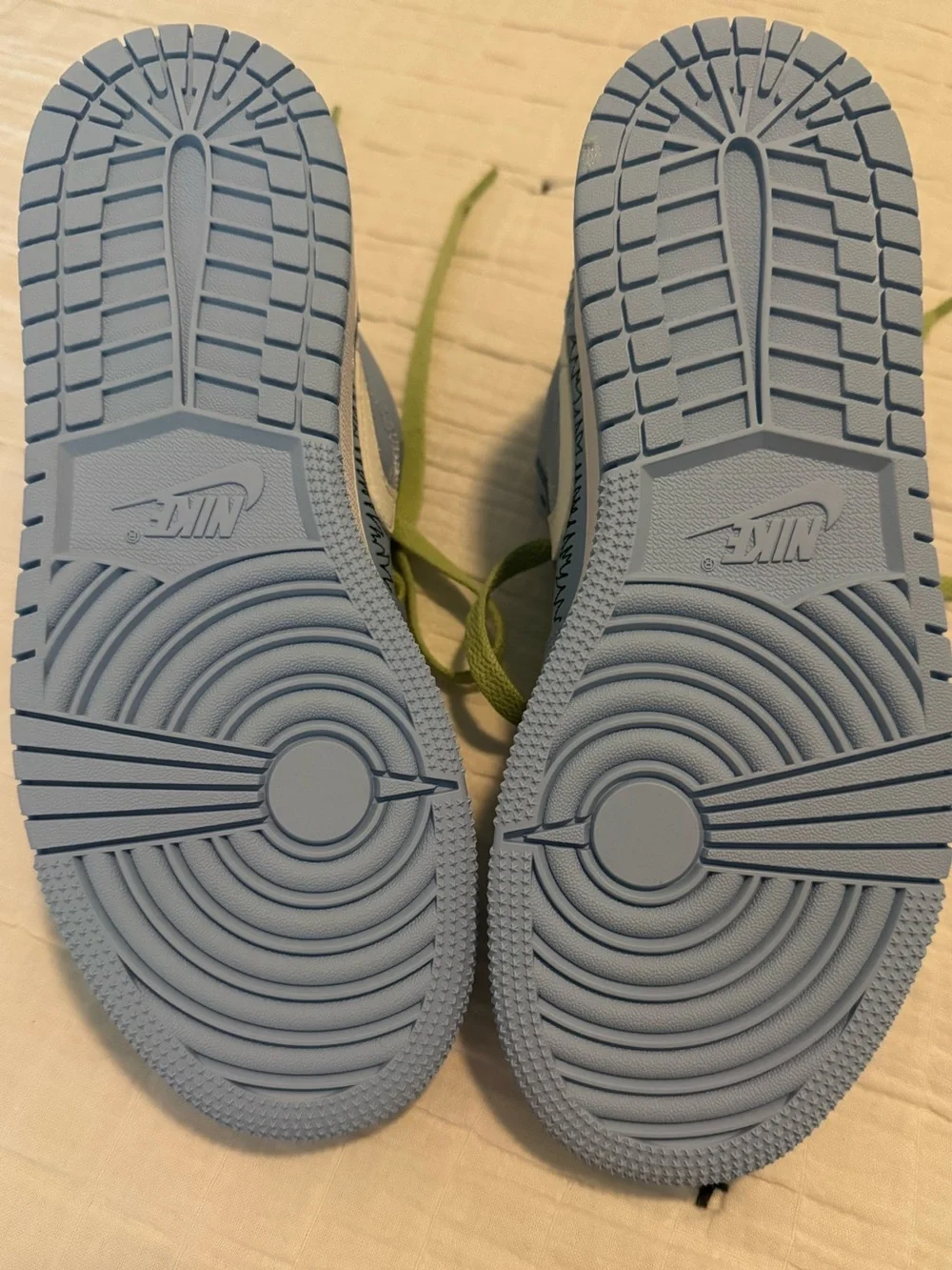 Nike Air Jordan low- girls shoe NEW WITHOUT BOX.